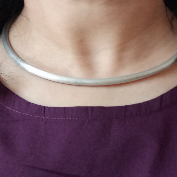 Thick Silver Torc Necklace,Solid Aluminum Neck Collar,Tribal Neck Cuff Ring,Silver Wire Torque Necklace For Men Women,Minimal Metal Choker.