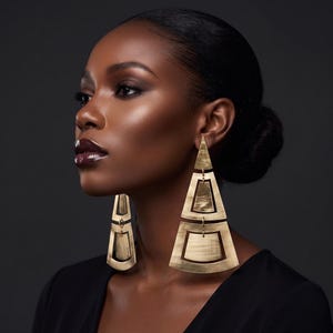 Afrikanska djärva statementörhängen, stora mässingsörhängen, överdimensionerade geometriska örhängen, minimalistiska örhängen, arkitektoniska bohemiska chica örhängen, stora