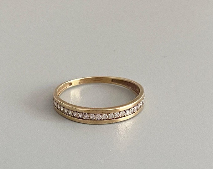 Beautiful Gold Half Eternity Ring UK Size M US 6 1/4