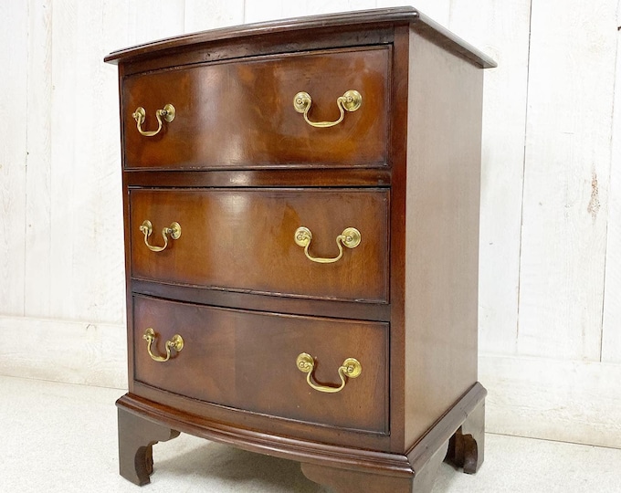Small Mahogany Bow Front Chest of Drawers
