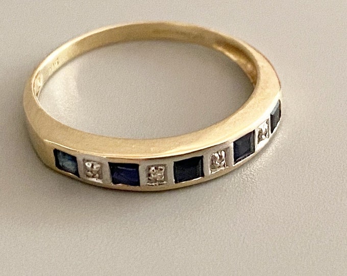 Gold Band Ring with Diamonds and Sapphires Size O