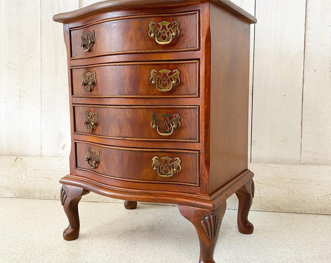 Mahogany Serpentine Compact Chest of Drawers