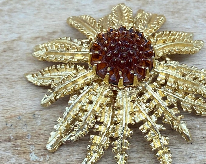 Sara Coventry Cosmopolitan Golden Sunflower Collectable Designer Brooch