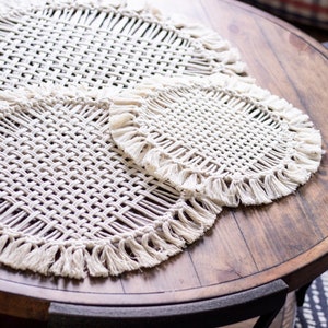 Circle Macrame Table Runner // Modern Doilies image 4