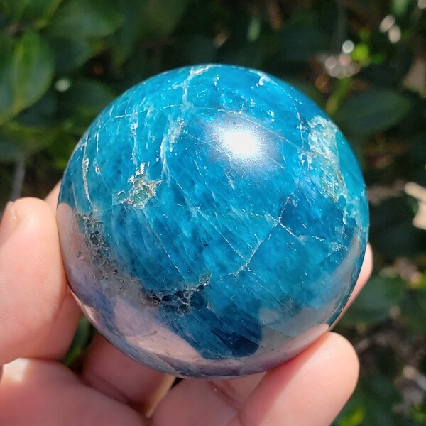 Esfera apatita azul, esfera de cristal, esfera de piedras preciosas, altar, meditación, cristal curativo