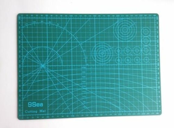 Universal Tool 12x15 Inch Thin Clear Flexible Plastic Cutting Boards Cutting  Mats, 2pk 