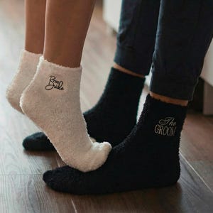 Cadeau de mariage pour le couple Cadeau d'anniversaire Chaussettes pour les mariés Cadeau de fiançailles Souvenir du jour du mariage Chaussettes pour couple assorties