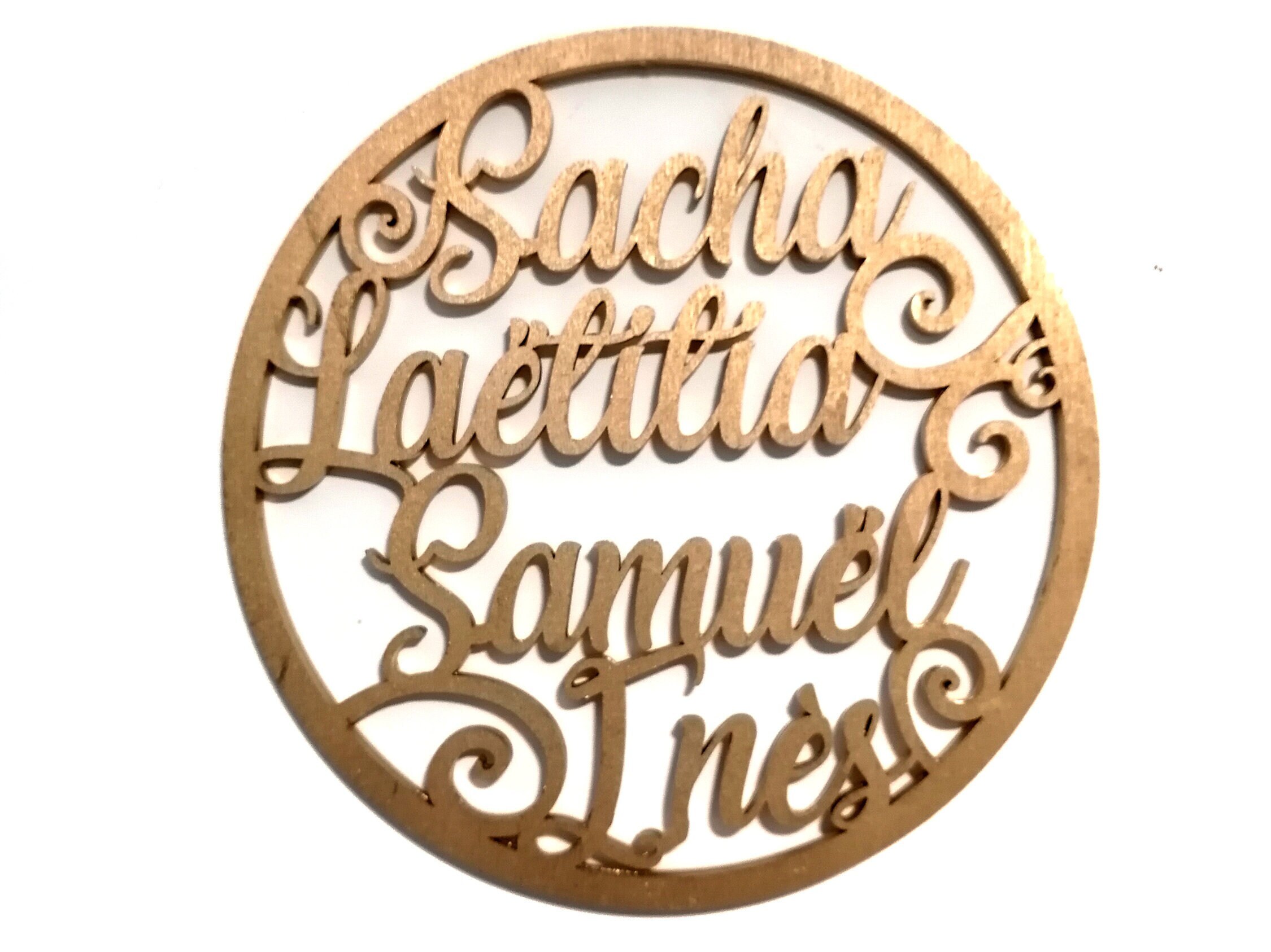 Couronne avec Plusieurs Prénoms Personnalisée, Suspension en Bois Pour Salon, Anniv, Fête Des Mères,