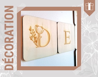 Les lettres SCRABBLE 7cm - lettres majuscule type scrabble pour décorer vos murs - 3 versions (florale, arial ou times) - à la lettre