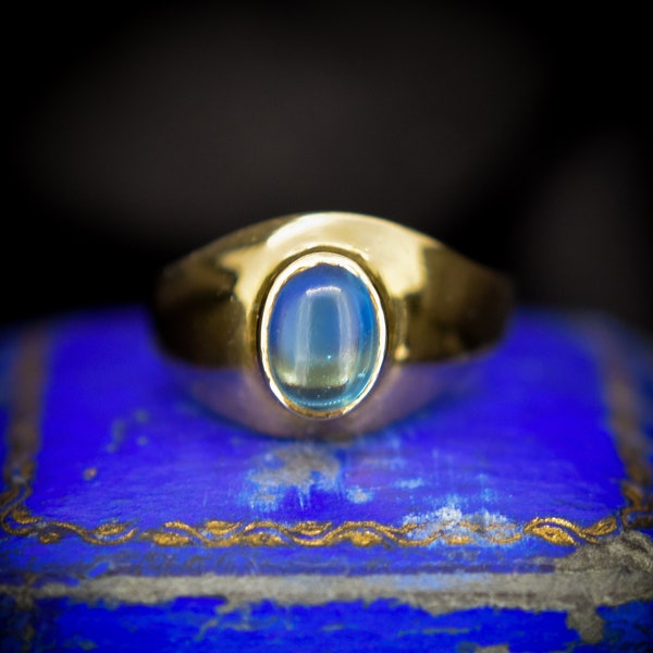 Vintage Blue Paste Cabochon 9ct 9K Yellow Gold Signet Ring – Unisex
