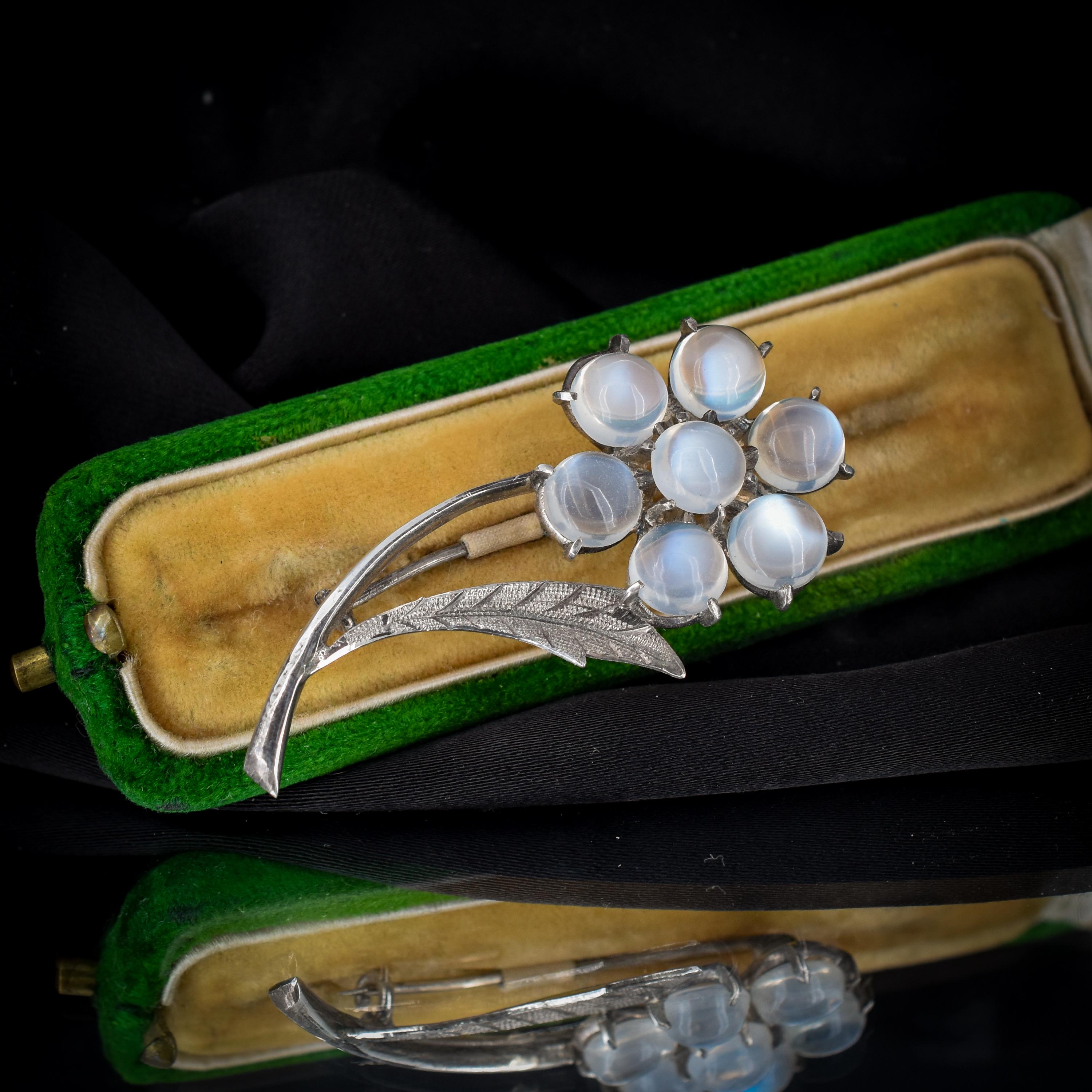   107 ムーンストーン　シルバー　ブローチ　フラワー ヴィンテージ ムーンストーン フラワー スプレー シルバー ブローチ