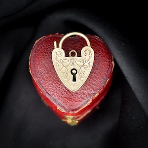 Vintage 9ct Yellow Gold Engraved Heart Padlock Charm Pendant