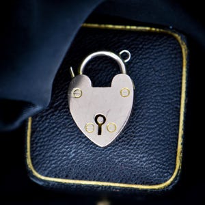 Antique Edwardian 9ct Gold Heart Padlock Pendant