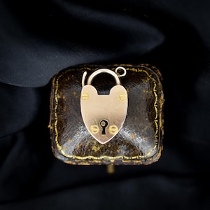 Antique Edwardian 9ct Gold Heart Padlock Pendant