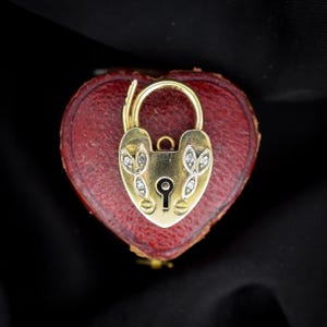 Antique 9ct Yellow Gold Diamond Heart Padlock Pendant