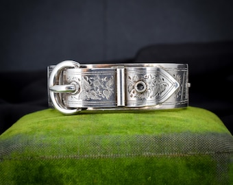 Pulsera rígida antigua victoriana de plata esterlina con hebilla y diseño de hoja de hiedra / Fechada en 1886
