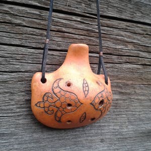 Pendant Ocarina Ceramic Flute Artisan Craft Necklace Ocarina Terrakotta Folk Motifs Boho Simple Musical Instrument Easy Playing OOAK Gift