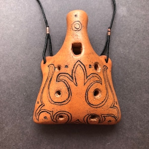 Ocarina Necklace 7-hole Ceramic Hand Decorated Clay Flute Folk Art Ceramic Pendant Stylish Ocarina