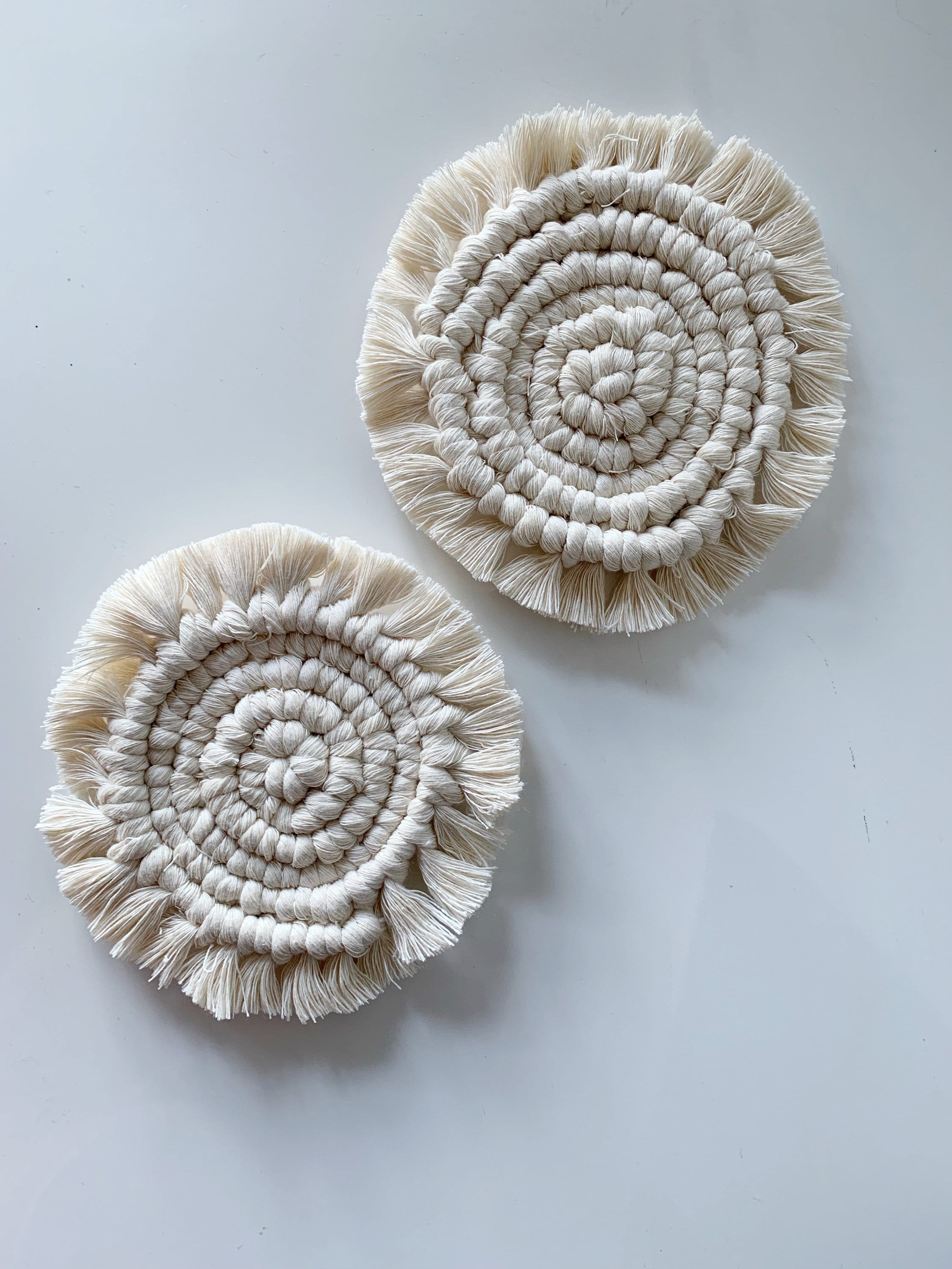 Round Macrame Mug Rug