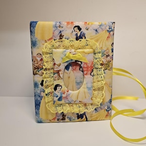 New!! Disney Snow White Custom Photo Album-Holds 100 4 x 6 photos-7 x 5 inch Album