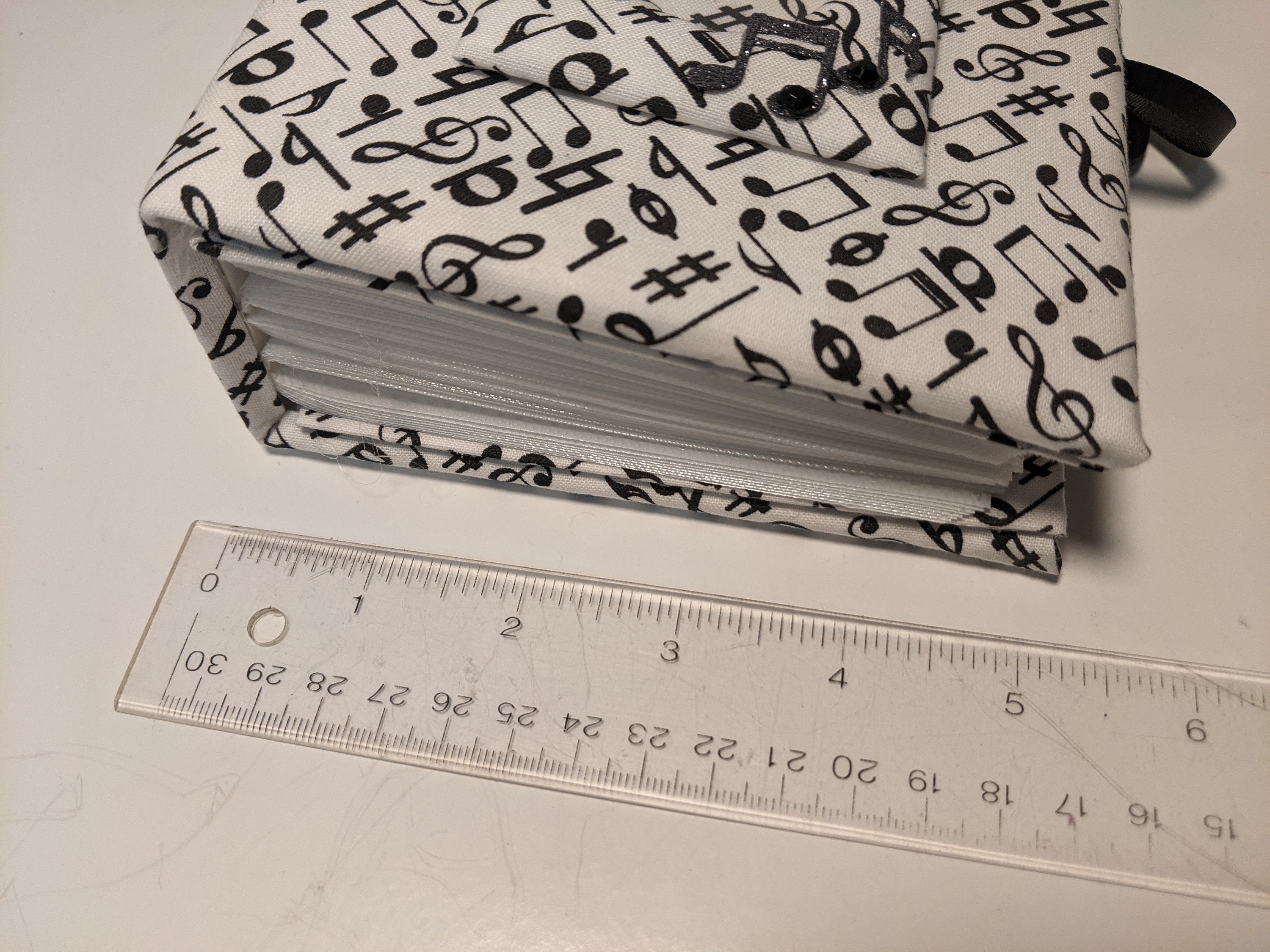 Musical Notes Photo Album - Music, Chorus, Songs - Holds 100 4x6 Photos ...