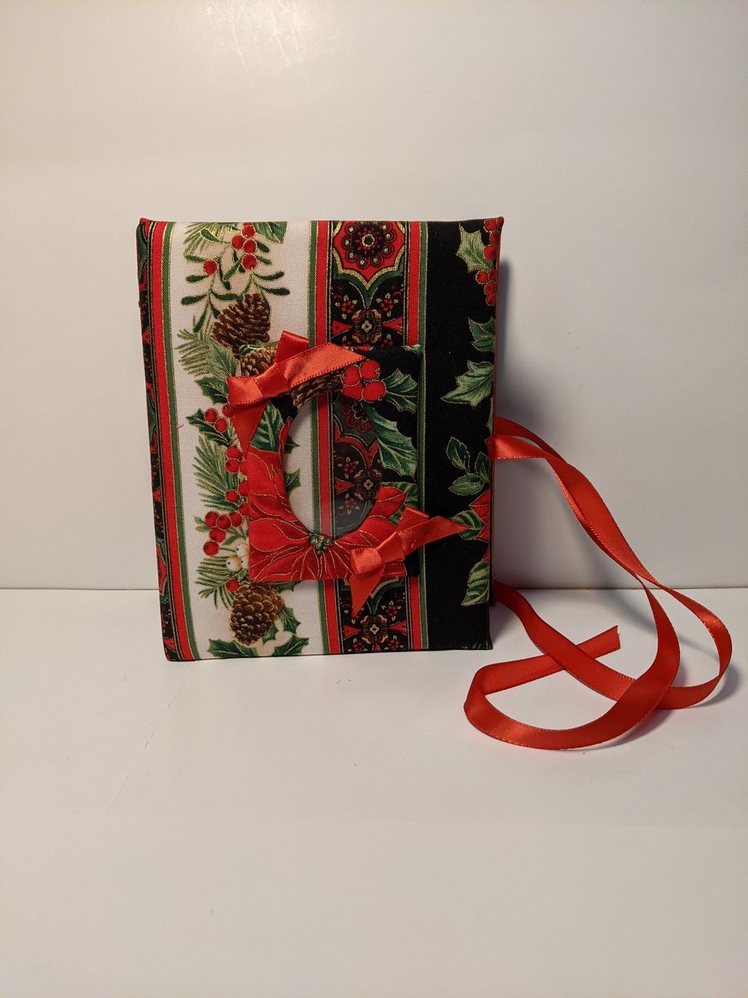 Christmas Photo Album Holds 100 4x6 Photos Handmade Poinsettias, Pine