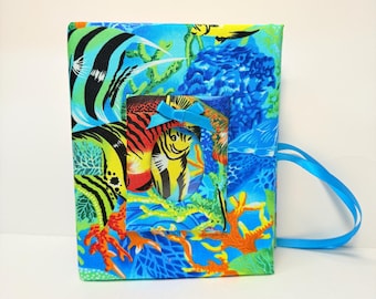 Álbum de fotos de criaturas marinas y peces del océano: capacidad para 100 fotos de 4x6, perfecto para fotos de vacaciones, hecho a mano.