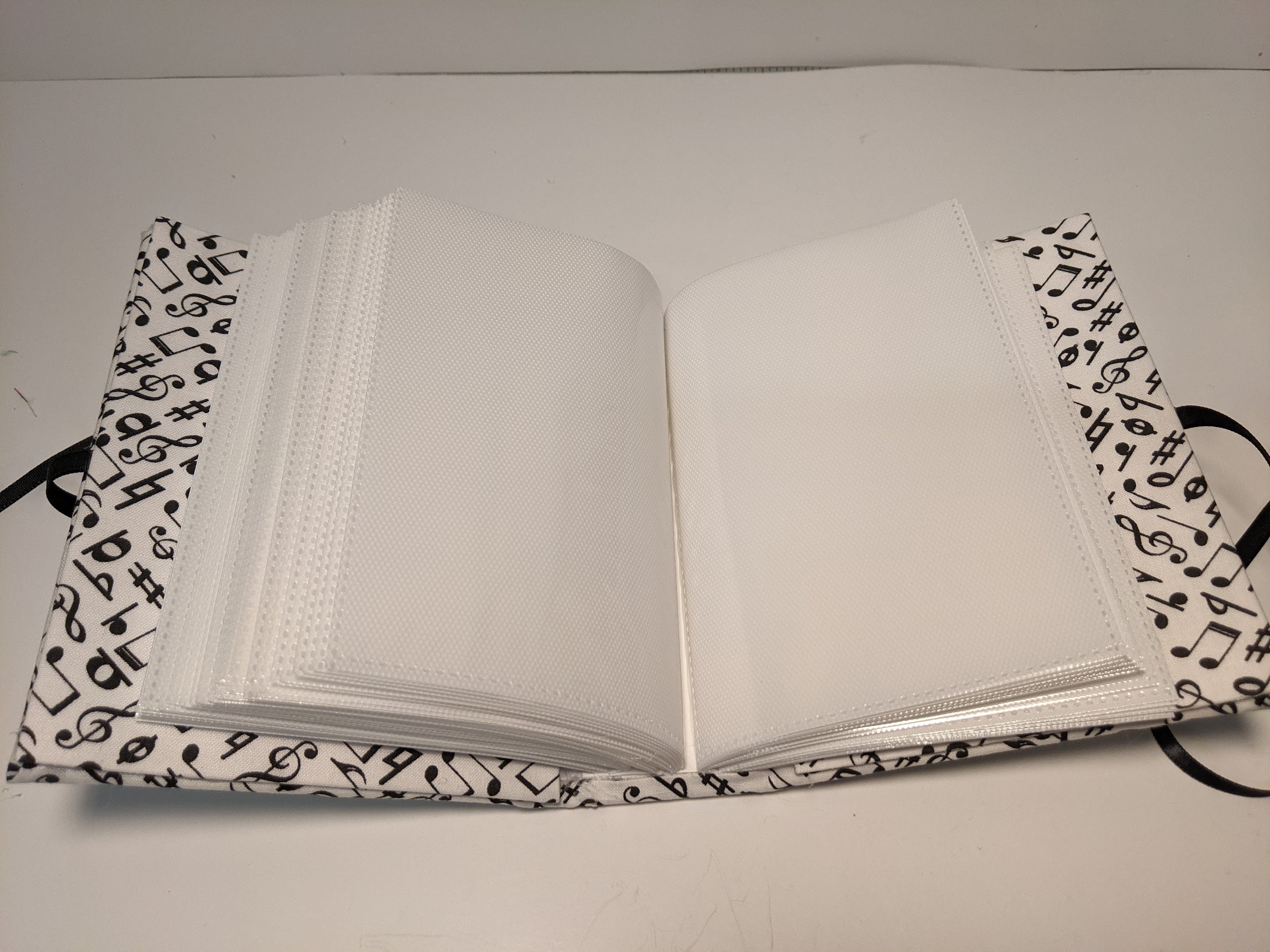 Musical Notes Photo Album - Music, Chorus, Songs - Holds 100 4x6 Photos ...