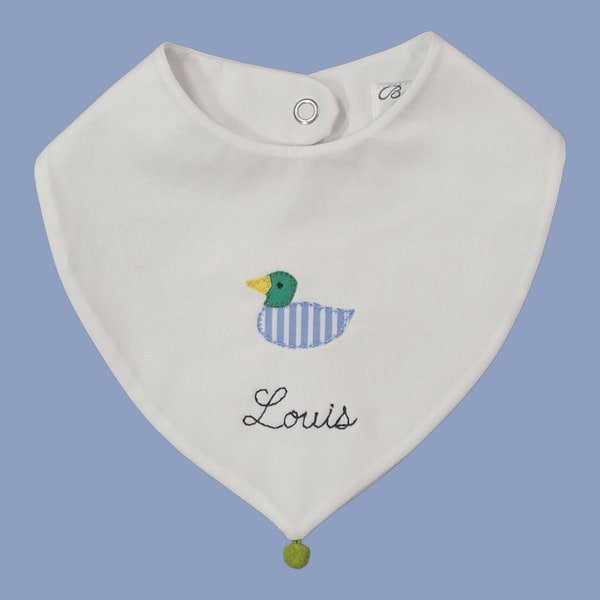 Bavoir bébé bandana en coton blanc avec broderie canard en appliqué et prénom brodé