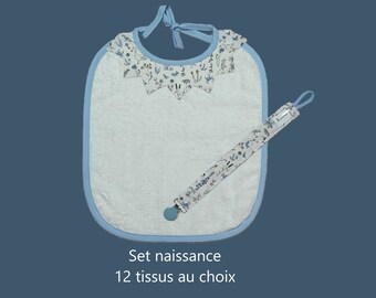 Set naissance bavoir bébé en éponge blanche  col étoile en Liberty + attache tétine, 15 tissus de col au choix