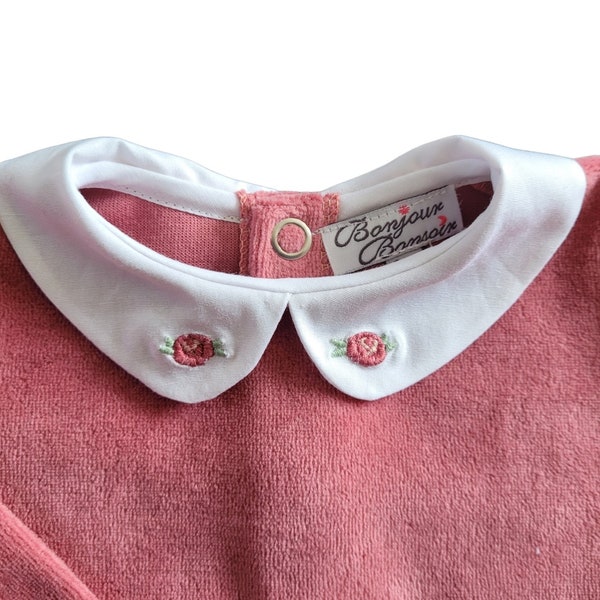 Pyjama bébé en jersey vieux rose col rond blanc brodé petites roses