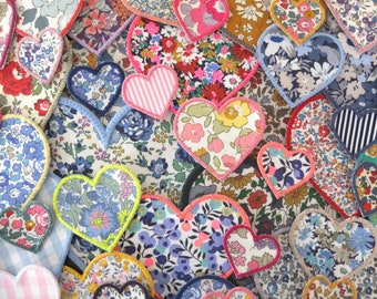 Parche en forma de corazón para coser o planchar, 73 telas, 5 tamaños