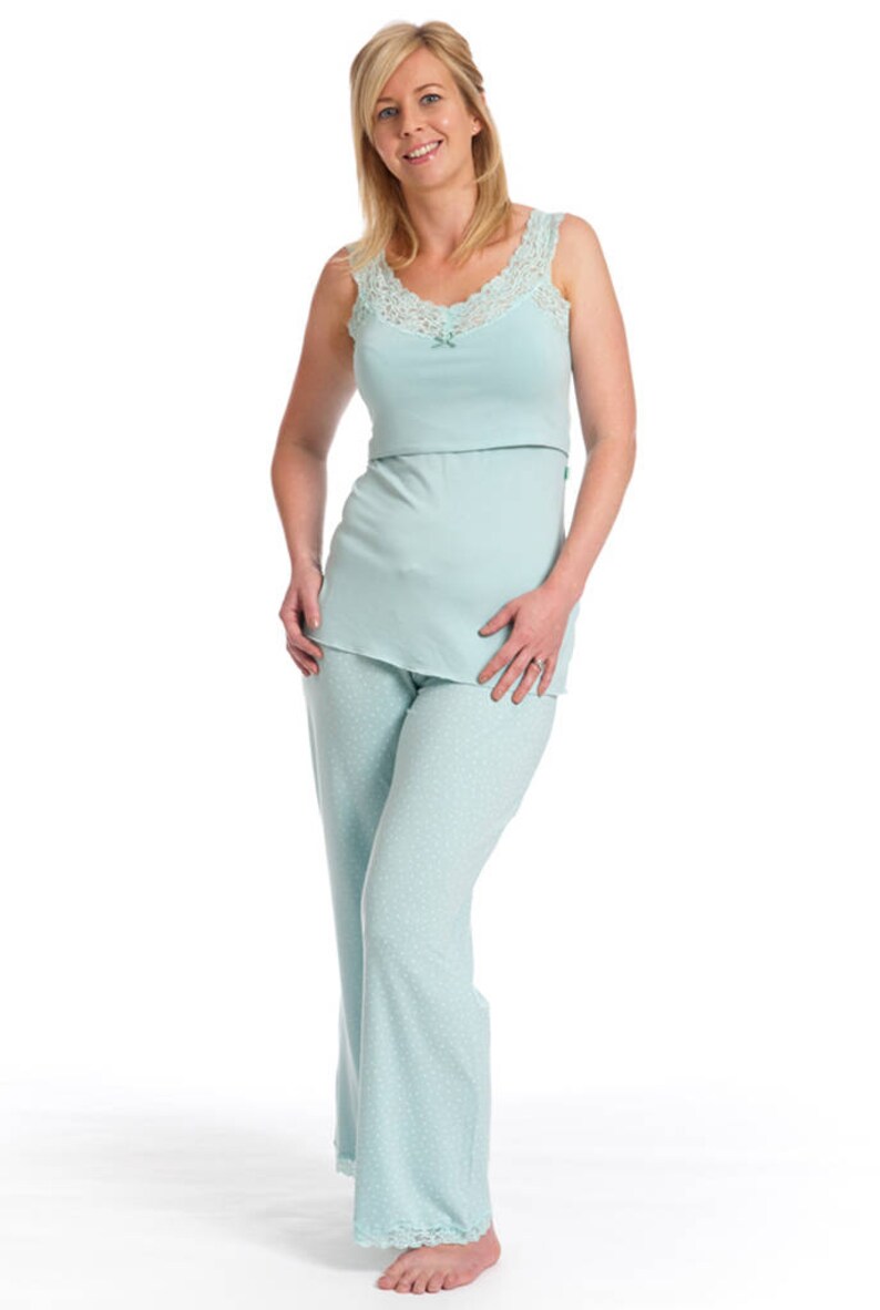 best pyjamas for breastfeeding