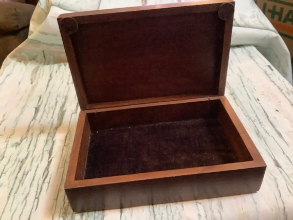 Vintage Trinket/jewlery Box. With inlaid top. Has… - image 4
