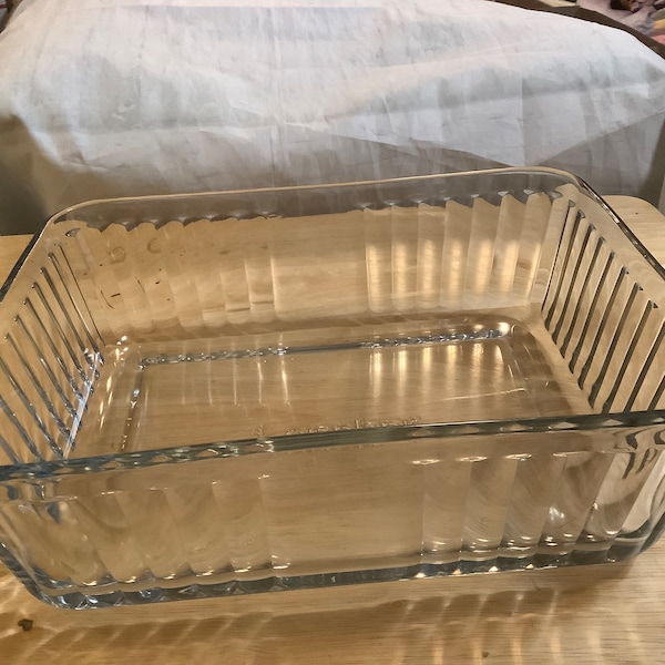 Anchor Hocking glass Baking Dish. New never used. 11 cup 2.5 quart