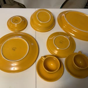 Fiestaware 10.5" Daffodil Yellow Dinner Plates - Set Of 4, Ceramic, Made In USA, Homer Laughlin