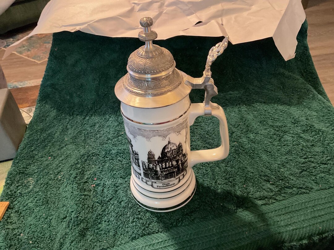 schedel-bavaria-beer-stein-porcelain-with-pewter-lid-measures-10-tall