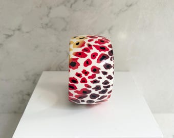 1980s Jumbo Resin Bangle, Wide Leopard Statement Bracelet, Vintage Retro Fashion Jewelry, Chunky Bracelet