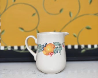 Corelle “Abundance” Creamer Pitcher, Corning Coordinates Stoneware, Fruit & Berries Harvest Pattern, Country Farmhouse Decor