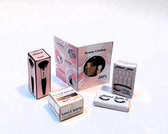 Dollhouse Cosmetic Set 5 items  1/12th Miniature