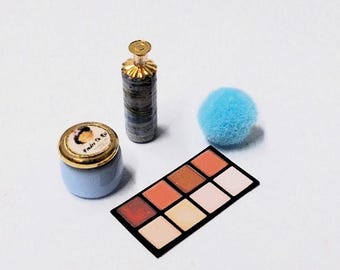 Dollhouse Cosmetic Set 4 items 1/12th Miniature