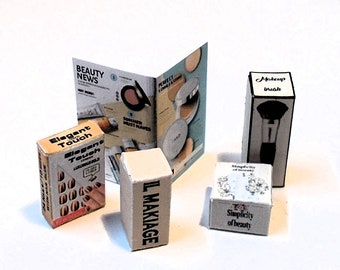 Dollhouse Cosmetic Set 5 items  1/12th Miniature