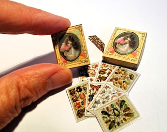 Originales Puppenhaus Schrottalbum mit ScrapsMiniatur 1/12
