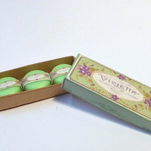 Dollhouse Violettes De parme box of soaps Miniature 1/12th