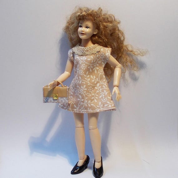 blytheドール人形サイズ ドール服 花柄ワンピース | ドール服の通販 花柄ドレスの金髪人形