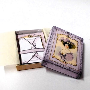Caja de casa de muñecas con papelería, cartas y sobres, miniatura 1/12 Geraldine