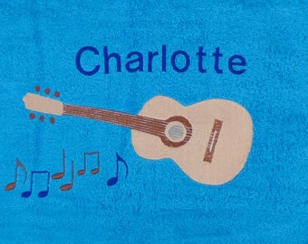 pinkeSterne * Besticktes Handtuch Duschtuch GITARRE mit Motiv Personalisiert Name Badetuch Musik Noten Spielen