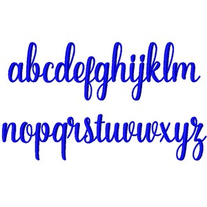 Op de afbeelding: Een blauw cursief alfabet met kleine letters van a tot en met z.