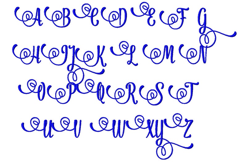 Op de afbeelding: Een blauw alfabet met een decoratief swirl-ontwerp. Elke letter heeft een uniek swirl-patroon.