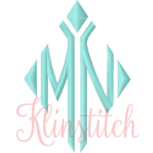 Puede incluir: Un diseño de monograma azul claro con las letras "MN" dentro de un marco en forma de diamante. El diseño incluye formas geométricas y la palabra "Klinstitch" en cursiva, todo sobre un fondo blanco.